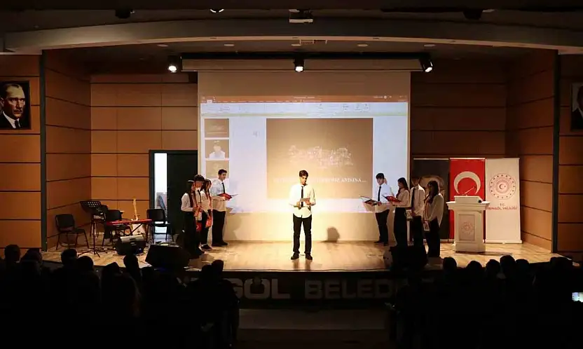 Bingöl'de Öğretmenler Günü coşkuyla kutlandı