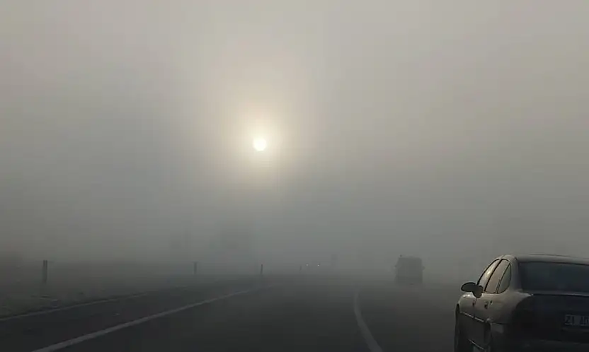 Bingöl'de yoğun sis: Görüş mesafesi 10 metreye düştü