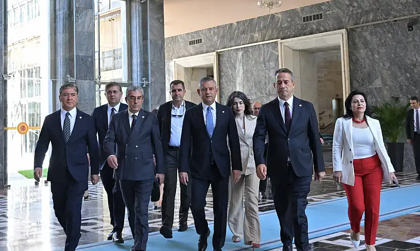 YENİ Parti'de yapılan kapalı grup toplantısında Parti Grup Yönetimi de belli oldu