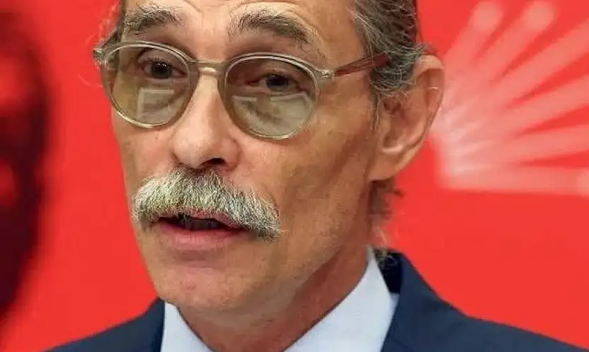 Yeni Parti'nin kurulmasının ardından Etimesgut Belediye Başkanı Erdal Beşikçioğlu'nun tutumu merak konusuydu..